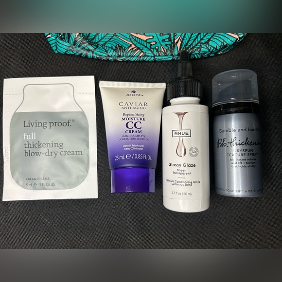 Cosmetic Bag with Samples - Treat Yourself or Someone Else - Picture 2 of 3